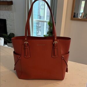 Michael Kors Voyager EW Large Tote Bag